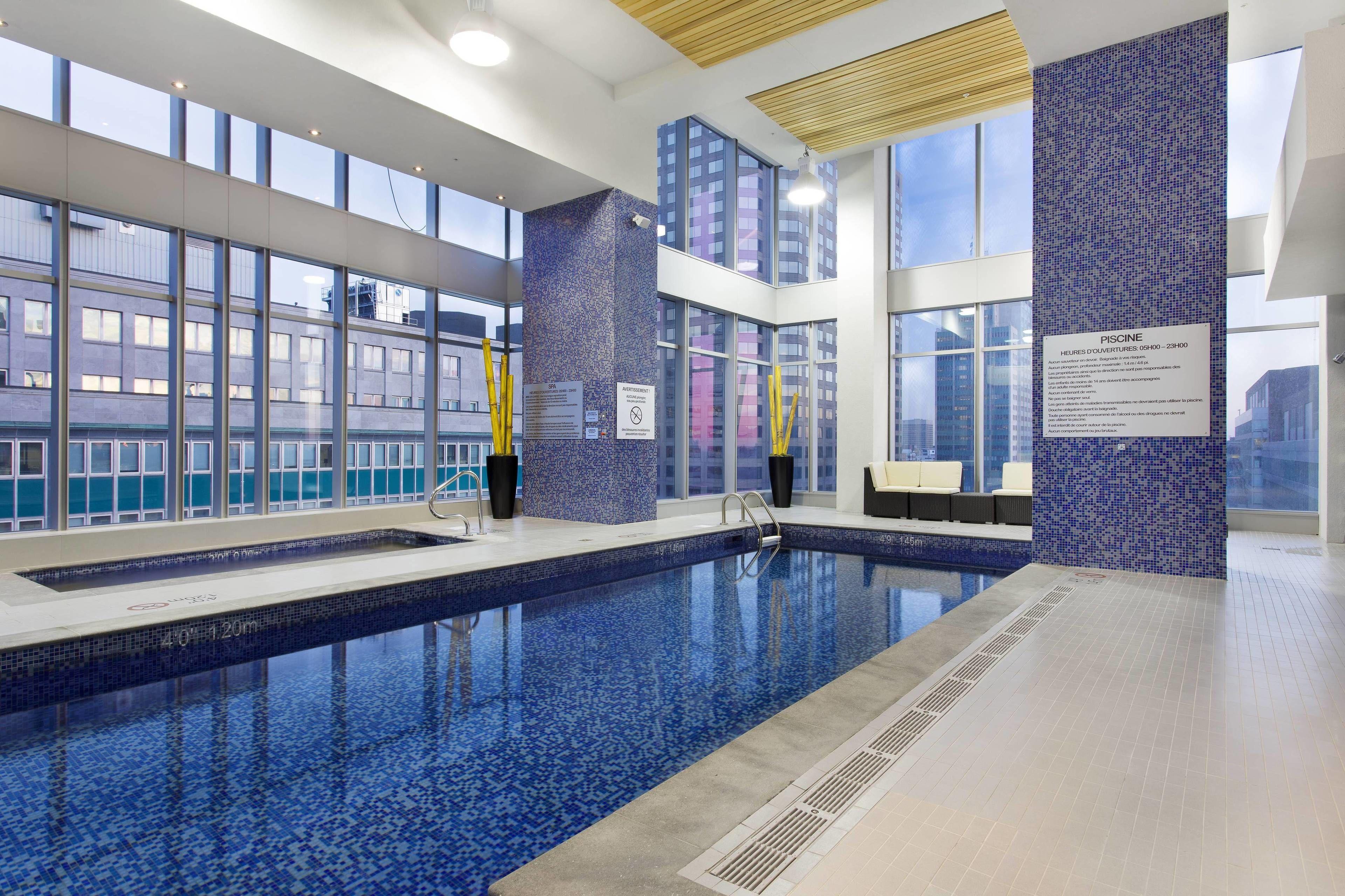 Courtyard Par Marriott Montreal Centre-Ville — Photos 3